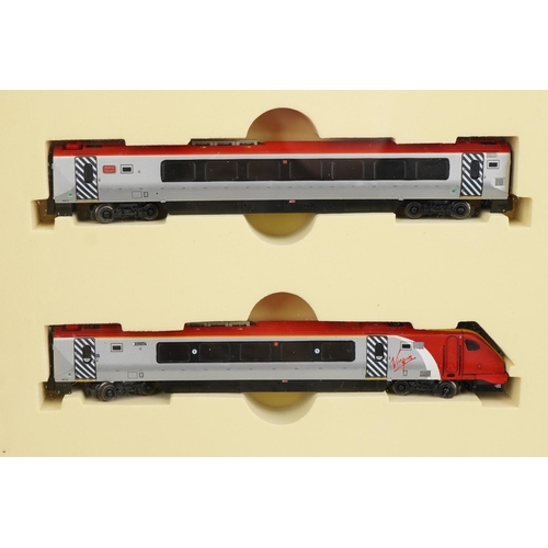 1543 - Dapol N gauge model railway Class 220 Virgin Voyager four car set with box number ND063G