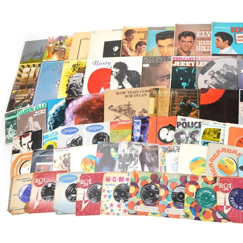 1526 - Vinyl LP records and 45rpm records including Joni Mitchell, Leonard Cohen, Elvis Presley, Rusty Warr... 