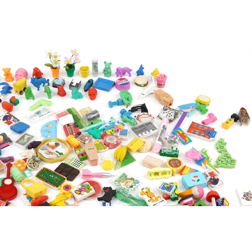 1390 - Large collection of vintage and later rubber erasers