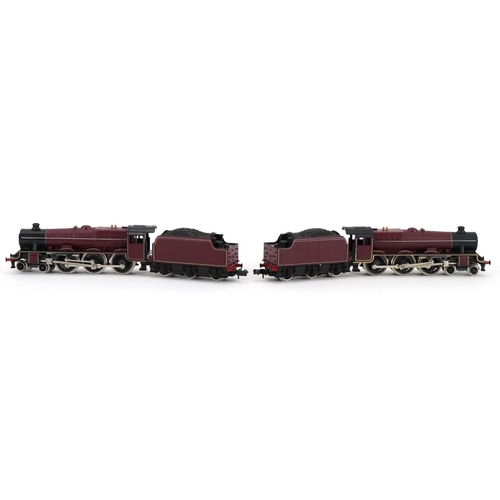 1534 - Two Peco N gauge model railway locomotives and tenders with boxes number NL-22