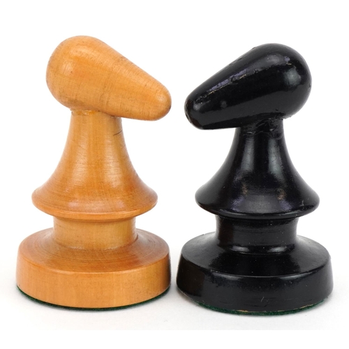 1381 - Hardwood chess set and a horn handled knife with steel blade and sheath