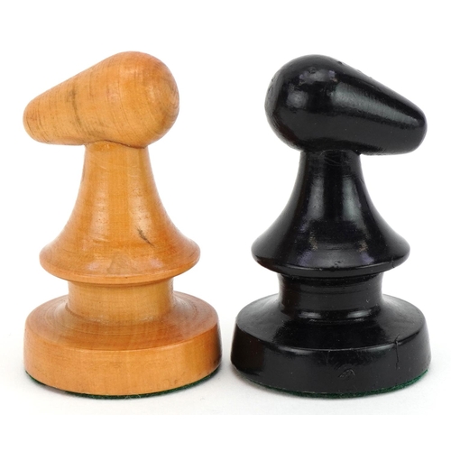 1381 - Hardwood chess set and a horn handled knife with steel blade and sheath