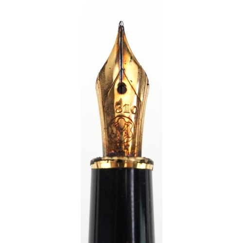 38 - Montblanc Meisterstuck fountain pen with 14k gold nib and case