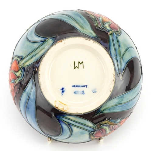 91 - Moorcroft pottery bowl hand painted with tulips, 16cm in diameter