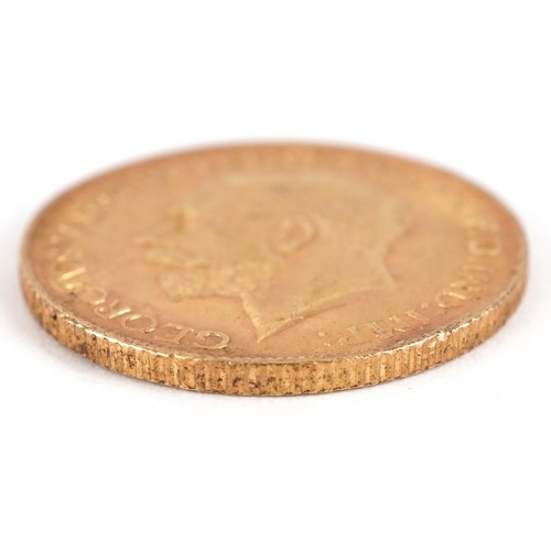 51 - George V 1915 gold sovereign - this lot is sold without buyer’s premium, the hammer price is the pri... 
