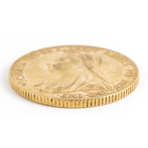 52 - Queen Victoria 1900 gold sovereign - this lot is sold without buyer’s premium, the hammer price is t... 