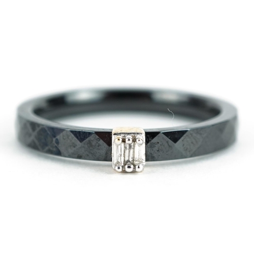 2311 - Facetted black glass baguette cut diamond ring, size S, 2.8g