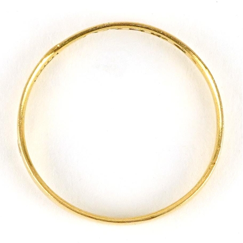 2315 - Victorian 22ct gold wedding band, London 1882, size N, 1.0g