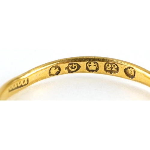 2315 - Victorian 22ct gold wedding band, London 1882, size N, 1.0g