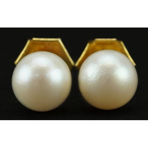 2384 - Pair of 9ct gold cultured pearl stud earrings, 7mm in diameter, 1.1g