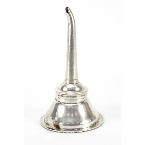 138 - Georgian design unmarked silver wine funnel, 15cm in length, 107.0g