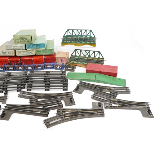 1414 - Collection of Hornby O gauge tinplate model railway track, connecting plates, rails and bridges, som... 