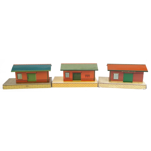 1417 - Three Hornby O gauge tinplate model railway No 1 goods platforms with boxes