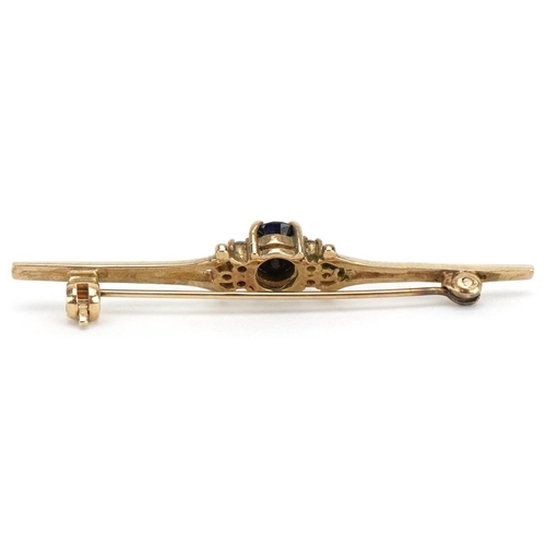 2246 - 9ct gold sapphire and clear stone bar brooch, the sapphire approximately 7.0mm x 5.0mm, 4.8cm wide, ... 