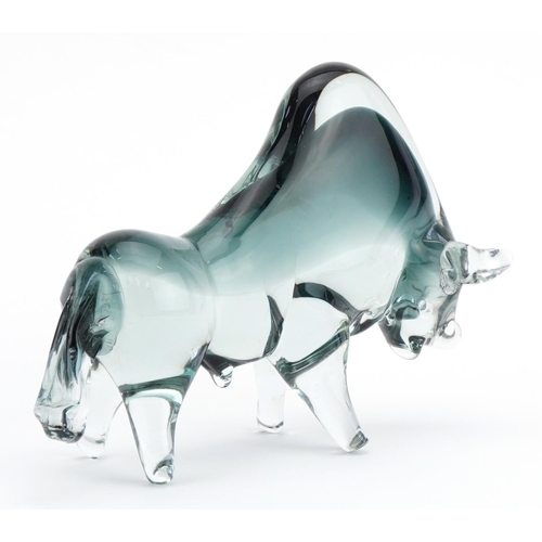 146 - Murano Seguso two colour sculpture in the form of a stylised bull, 23cm in length
