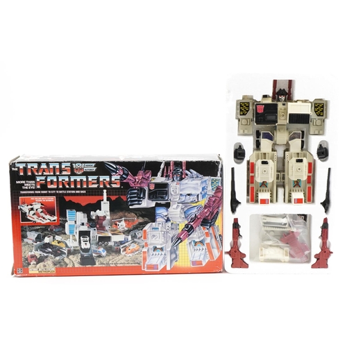 1484 - 1985 The Transformers Autobot Battle Station Metroplex set with box by Hasbro