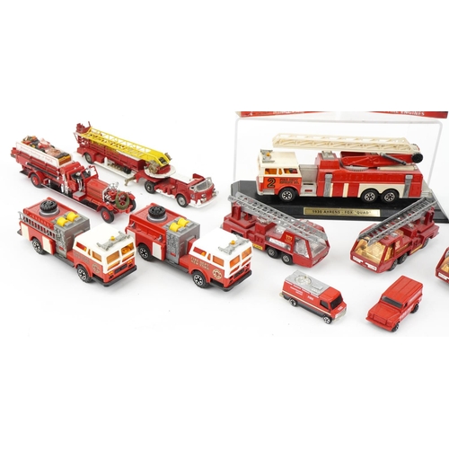 1477 - Collection of vintage and later model fire engines, predominantly diecast, including Dinky, Matchbox... 