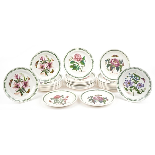 482 - Thirty Portmeirion Botanic garden dinner plates, 27cm in diameter