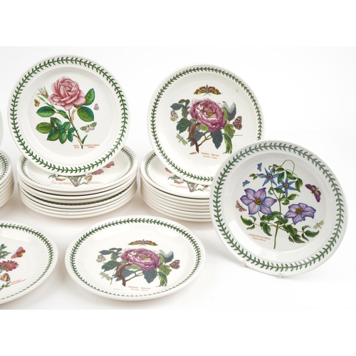 482 - Thirty Portmeirion Botanic garden dinner plates, 27cm in diameter