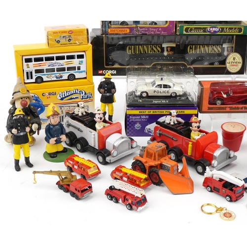 1467 - Collection of vintage and later toys including diecast vehicles with boxes