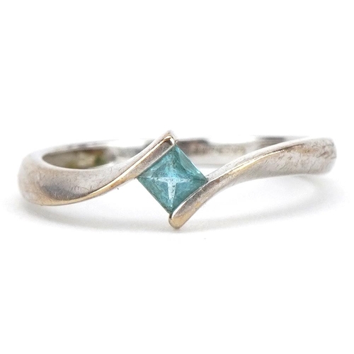 2319 - 9ct white gold blue topaz crossover ring, size M, 1.6g