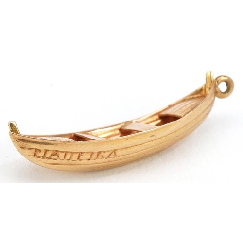 2211 - Gold rowing boat charm, indistinct marks, 2.7cm wide, 1.4g