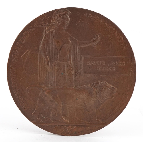 1517 - British military World War I death plaque awarded to Samuel James Seager with cardboard case