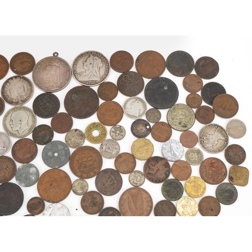 1586 - Early 19th century and later British and world coinage including two crowns, George IV half crown an... 