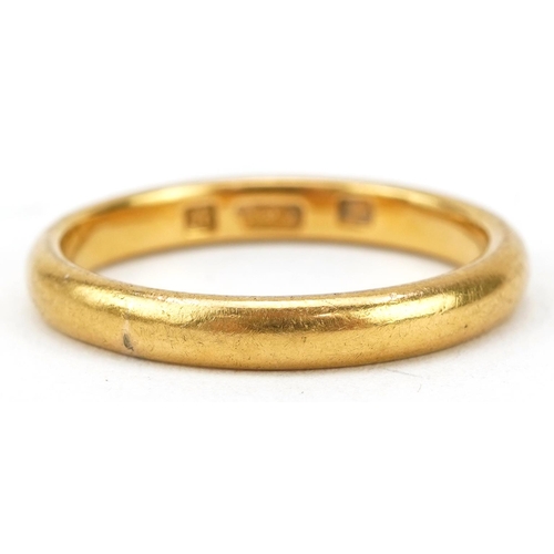 2105 - 22ct gold wedding band, size P, 4.9g