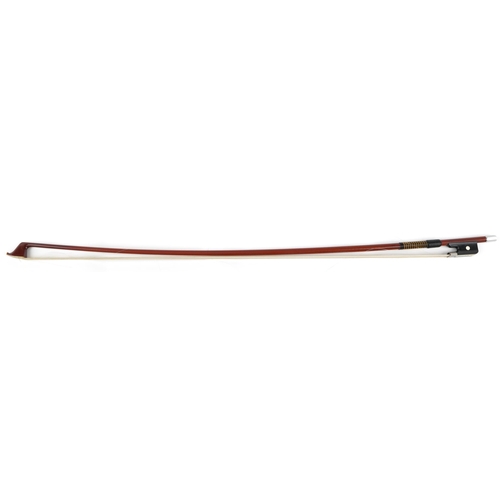 412 - Fiberglass violin bow impressed P & H of London, 74cm in length