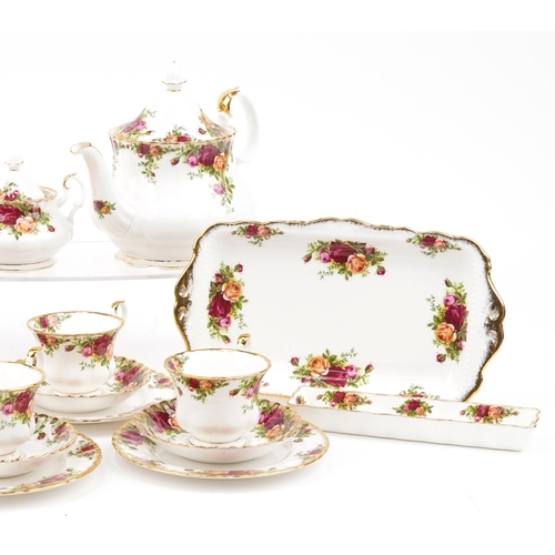 480 - Royal Albert Old Country Roses six place tea service with teapot, lidded sugar bowl and milk jug, th... 