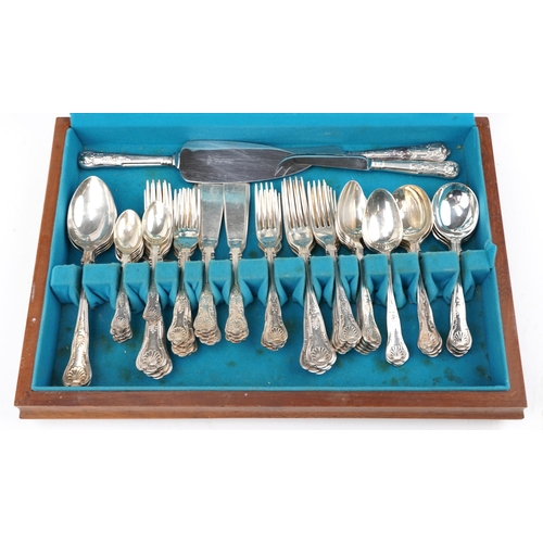 522 - Silver plated cutlery housed in a mahogany canteen, the knives engraved Black & Barlow Sheffield, 46... 