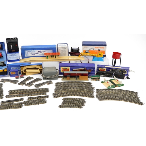 1423 - Hornby Dublo model railway trains and accessories with boxes including LT25LMR Freight Locomotive an... 