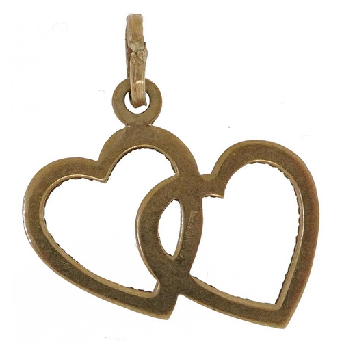 2220 - 9ct gold double love heart pendant with engine turned decoration, 2.7cm high, 1.0g