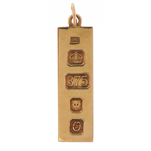 2065 - 9ct gold ingot pendant, 3.0cm high, 3.7g