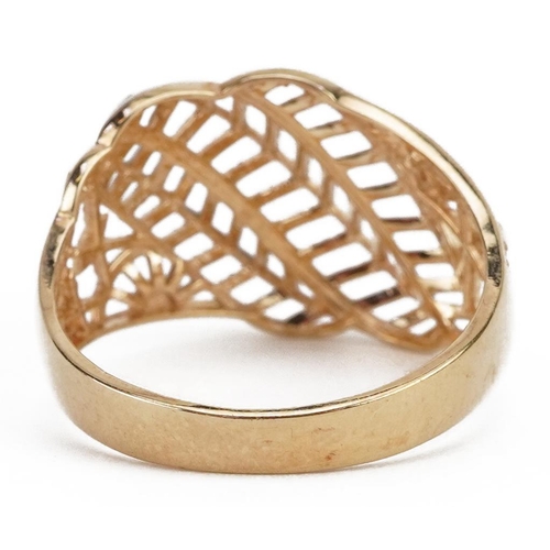 2248 - 9k two tone gold crossover ring with pierced decoration, size T, 2.8g