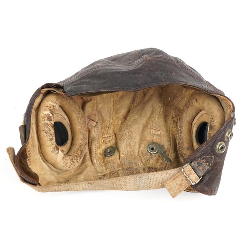 1531 - Military interest leather flying hat