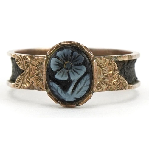 2321 - Victorian unmarked gold mourning ring with hairwork band, tests as 9ct gold, the inside of the band ... 