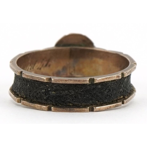 2321 - Victorian unmarked gold mourning ring with hairwork band, tests as 9ct gold, the inside of the band ... 