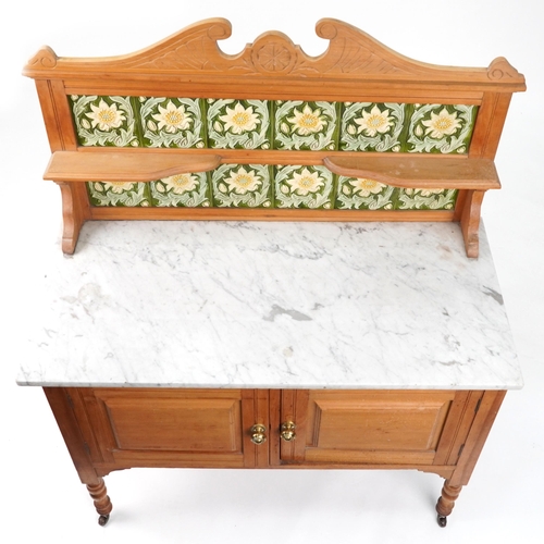 1043 - Victorian pine washstand with marble top and  Aesthetic tiled back, 131cm H x 107cm W x 51cm D