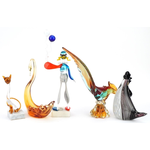 481 - Art glassware including a Murano three colour bird and Venini style cockerel paperweight, the larges... 