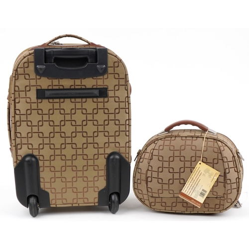 701 - Hampton Luggage suitcase and vanity bag, the largest 50cm H x 37cm W x 22cm D