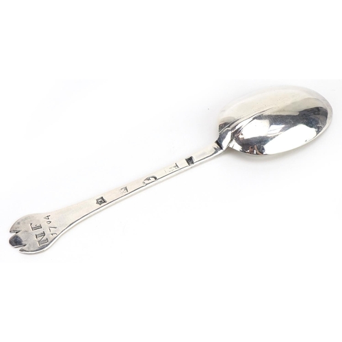53 - Queen Anne West Country silver trefid spoon with rat's tail and scratched initials N F and dated 170... 
