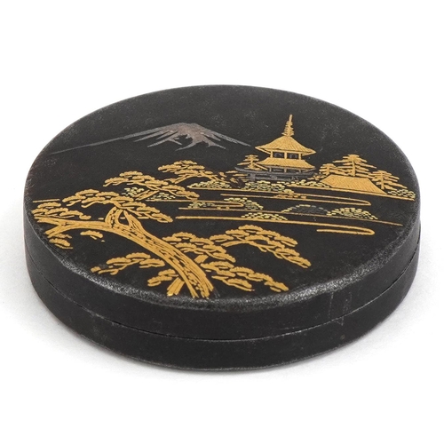 207 - Japanese Komai type damascene compact with mirrored back decorated with mount Fuji, 5cm in diameter