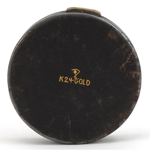 207 - Japanese Komai type damascene compact with mirrored back decorated with mount Fuji, 5cm in diameter