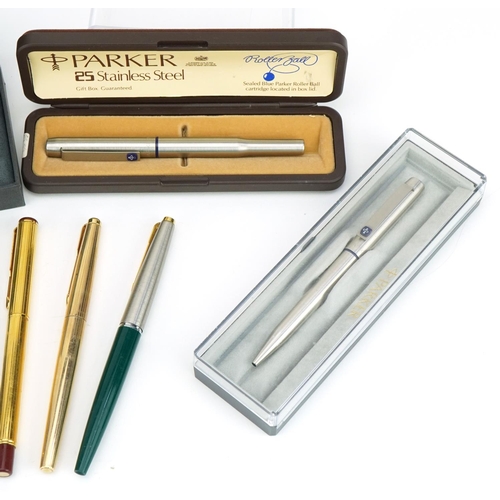 242 - Vintage and later Parker pens including five fountains pens, four with boxes