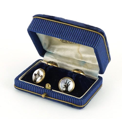 2001 - Pair of 14ct gold Essex Crystal deer cufflinks housed in a fitted velvet box, 1.4cm in diameter, 10.... 