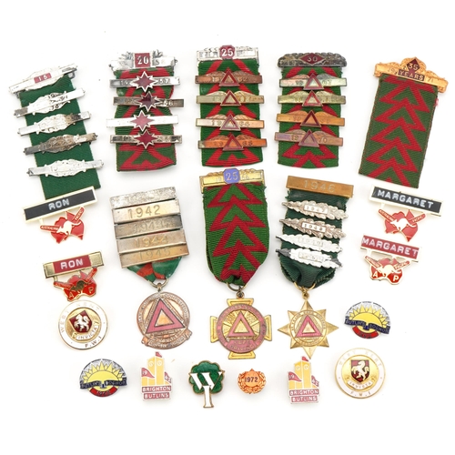 81 - Vintage and later pin badges and various Safe Driving Competition jewels including Butlin's