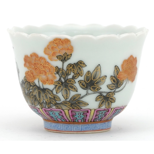 174 - Chinese porcelain en grisaille tea bowl hand painted with flowers, four figure character marks to th... 