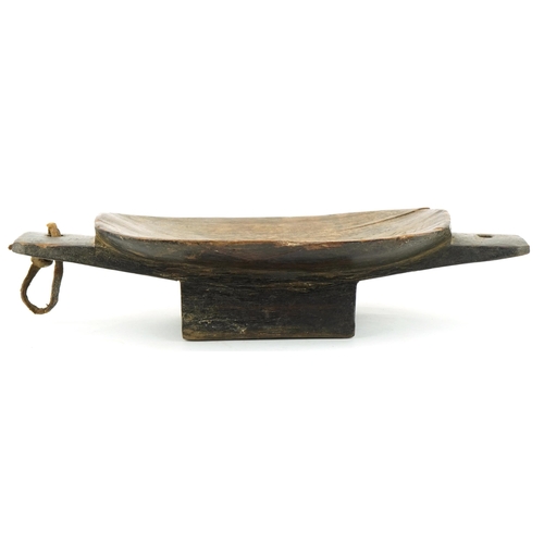 91 - Tribal interest African Zulu Ugqoko wooden meat tray, 37cm wide x 7cm high